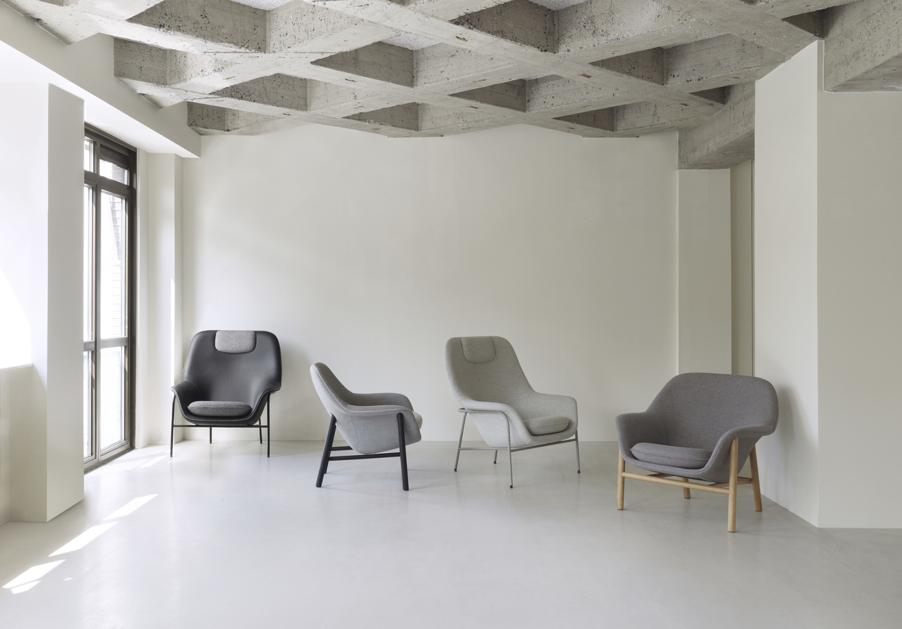 Normann Copenhagen - Sessel Drape Lounge Chair – Bild 3