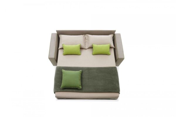 Ausgeklapptes Schlafsofa Bali mit Liegefläche