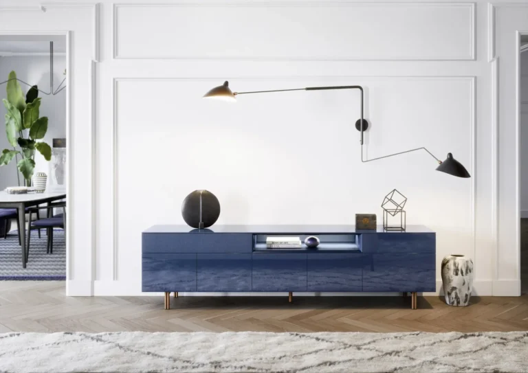 Novamobili Box 18: blaues Sideboard mit offenem Mittelfach in einem hellen Wohnraum