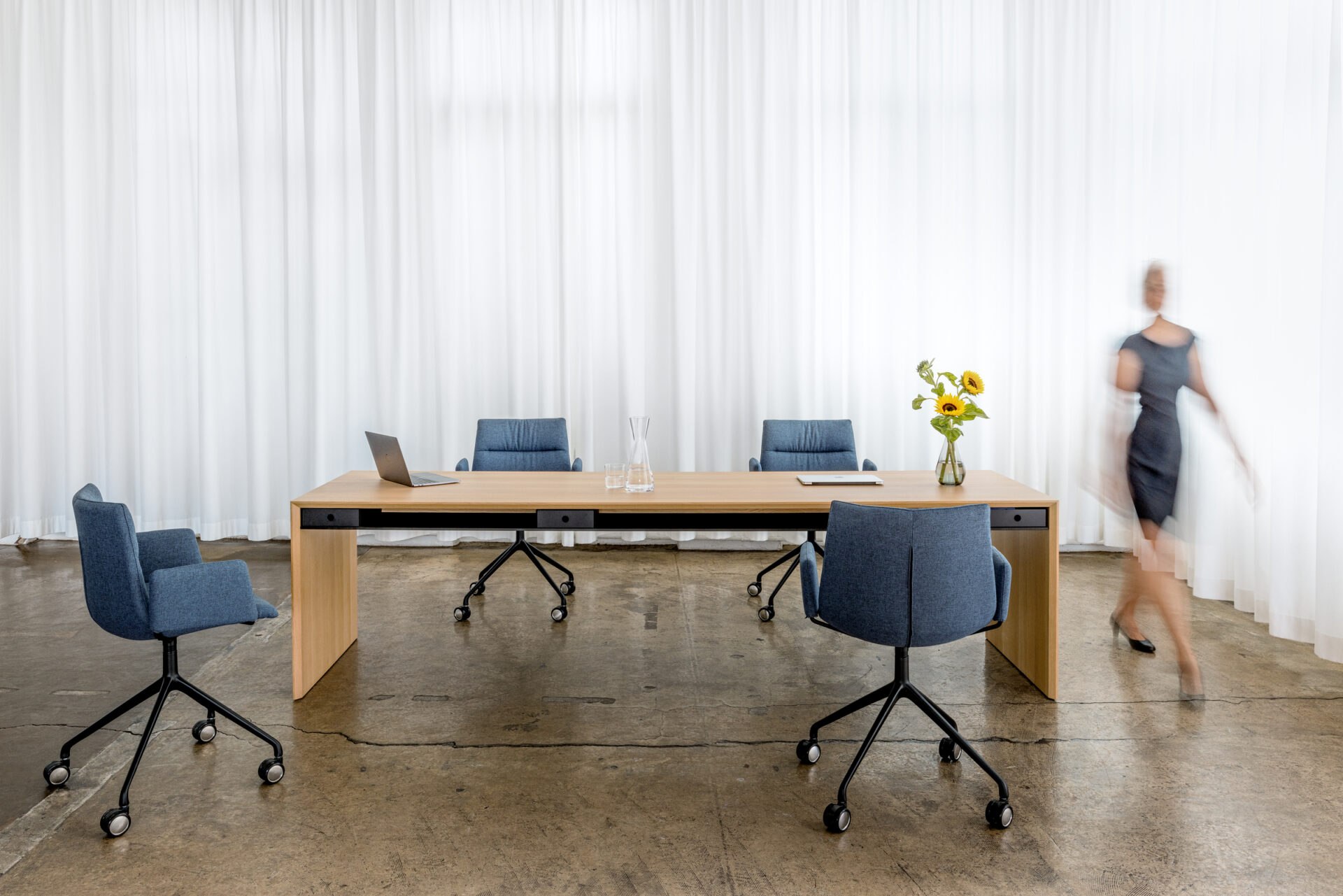 Girsberger - Schreibtisch La Punt Bench – Bild 5