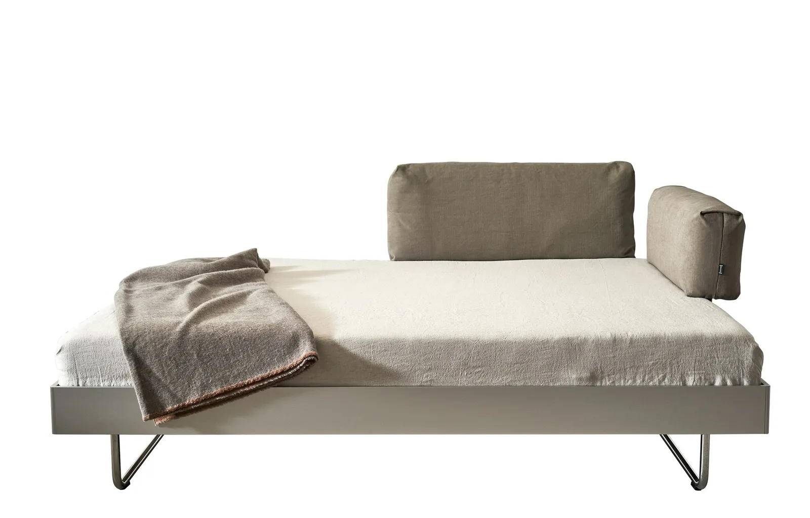 More - Bett Nova