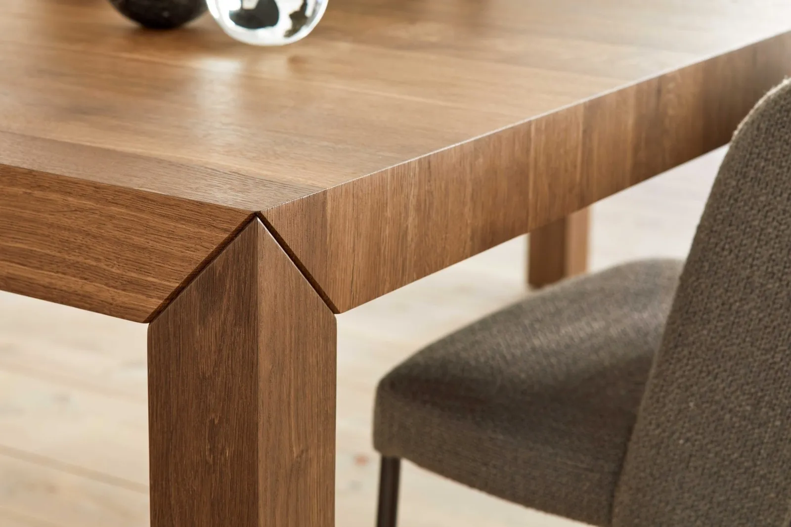 More - Tisch Volta – Bild 8