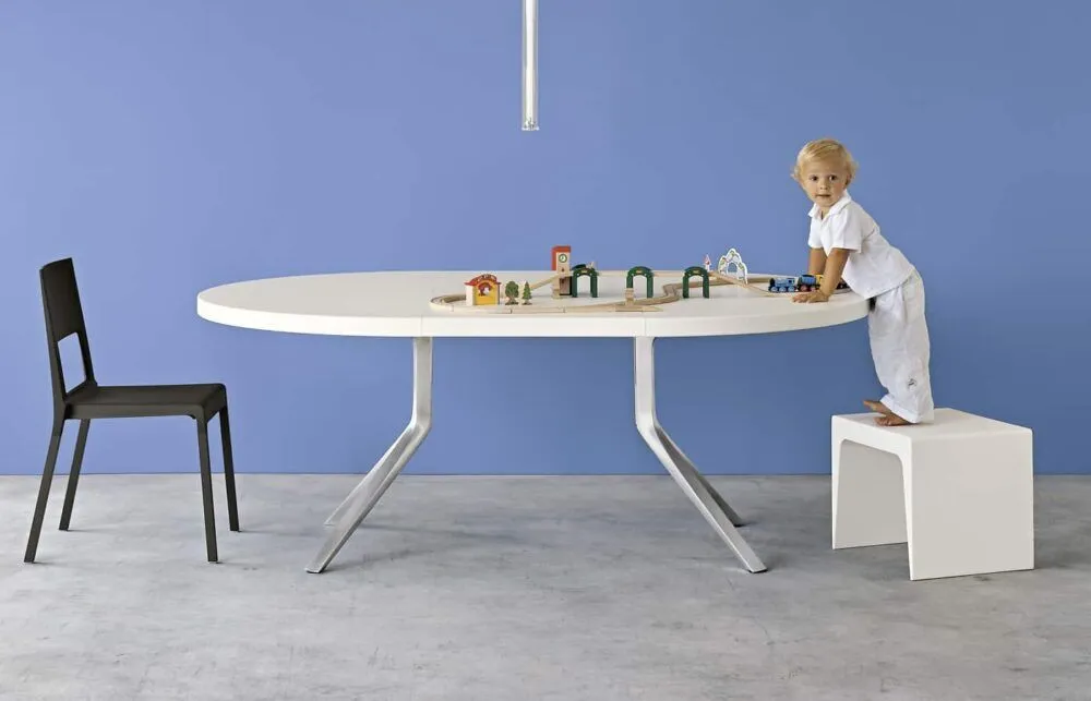 Kristalia - Tisch Oops – Bild 5