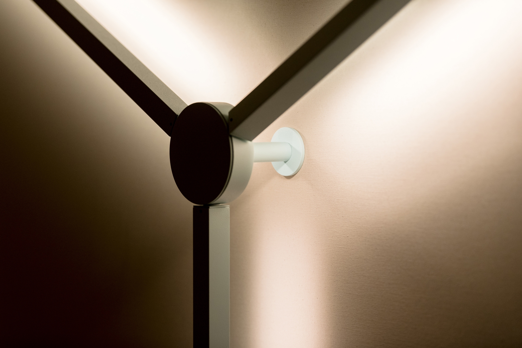 Axolight - Leuchtenserie poses – Bild 10