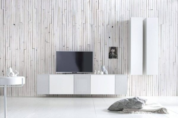 Sudbrock Cubo Medienmöbel mit Fernseher, niedrigem Schrankelement und hohen Stauraumelementen
