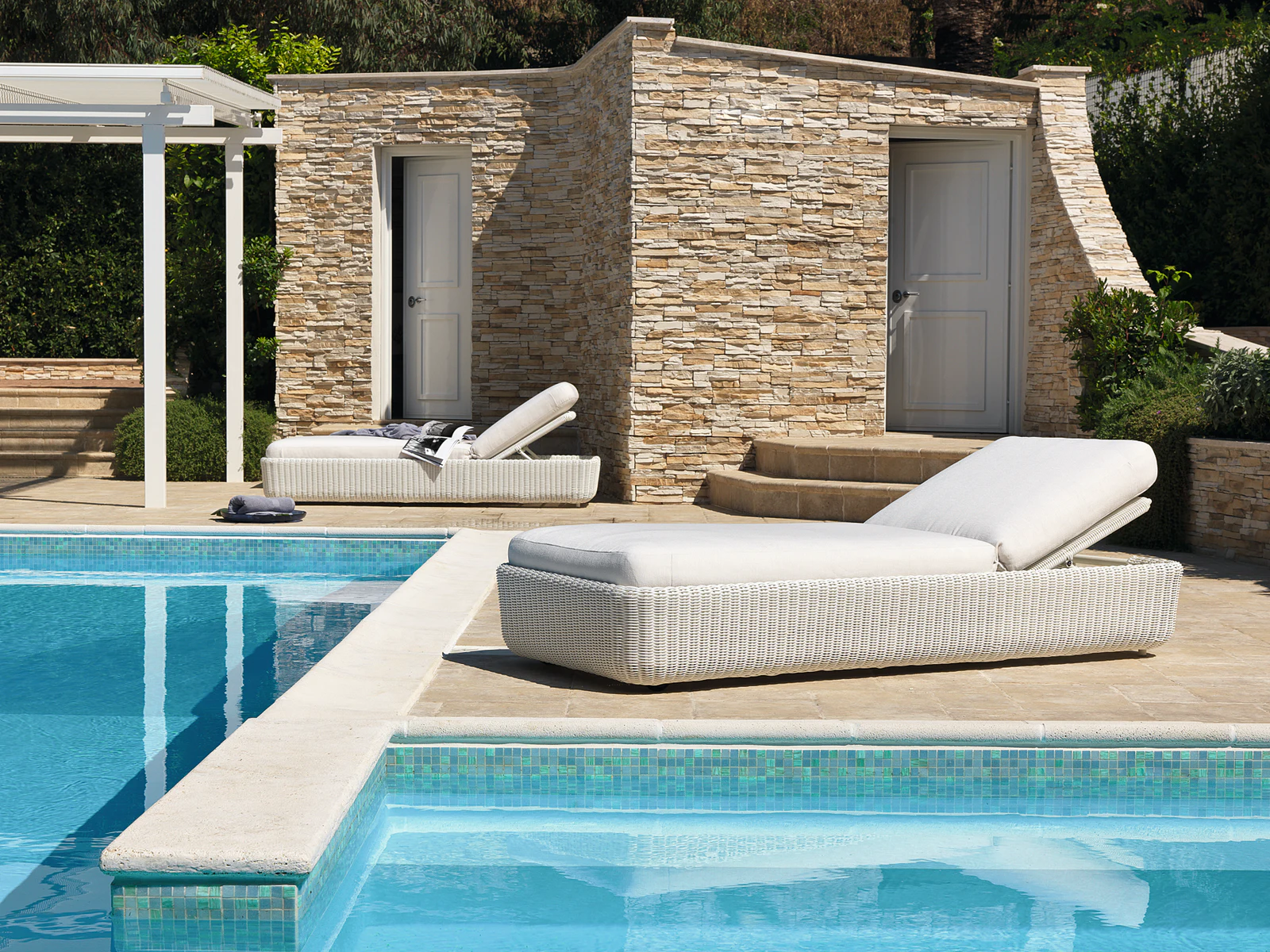 Unopiù Sofa Agora am Pool