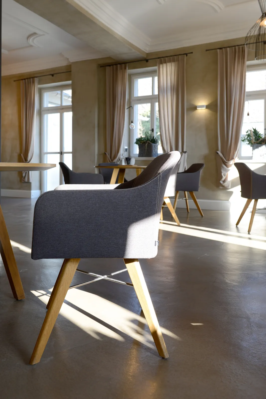 KFF - Stuhlserie Youma – Bild 5