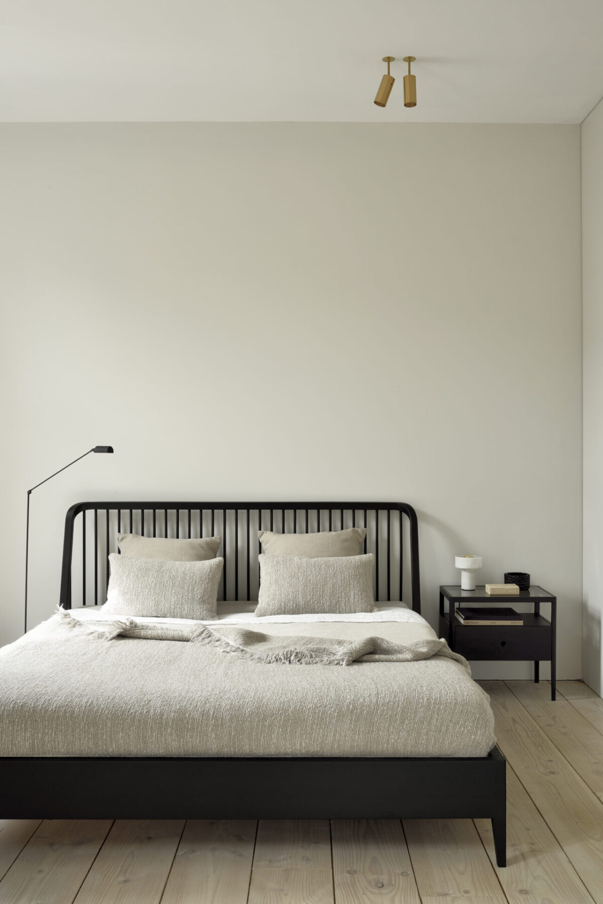 Ethnicraft - Bett Spindle – Bild 2