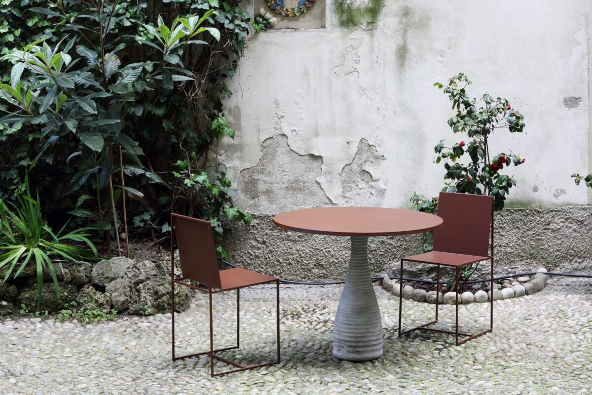 Zeus Noto - Tisch Porcin`Off