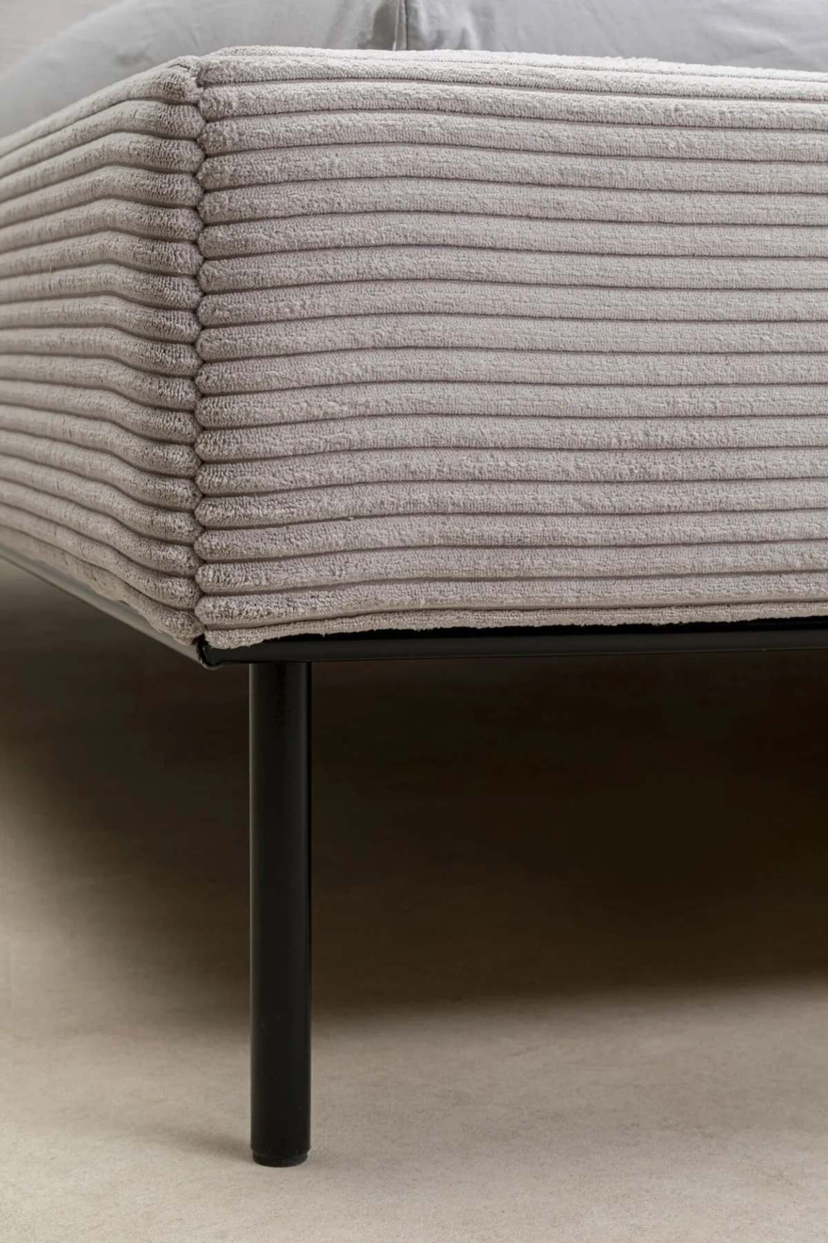 Kare - Bett East Side – Bild 5