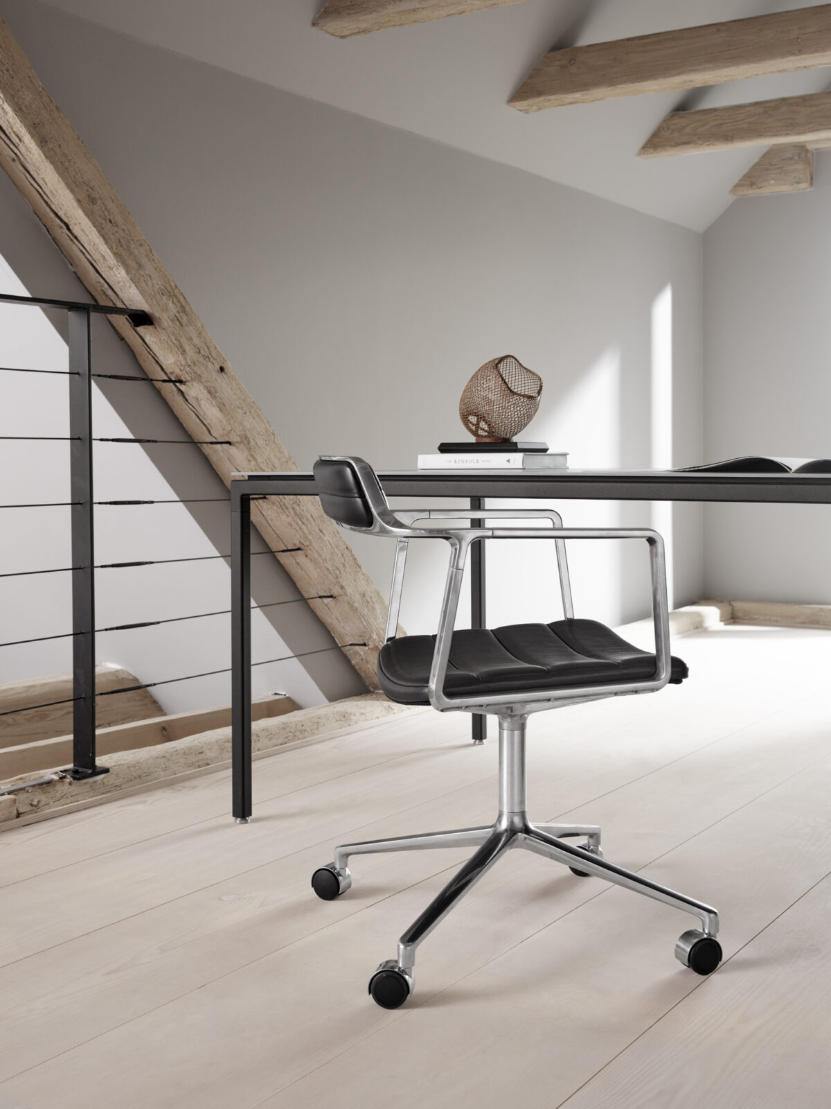 Vipp - Swifel Chair – Bild 8